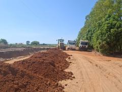 Vereador de Boa Esperan&ccedil;a do Norte acompanha servi&ccedil;os de cascalhamento no distrito de Piratininga