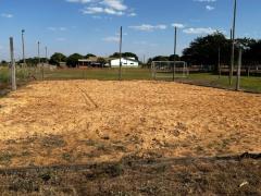 Vereadores indicam melhorias na quadra de areia do Distrito de Piratininga