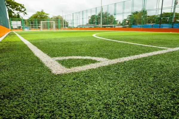 Vereador indica constru&ccedil;&atilde;o de pra&ccedil;as com campos de futebol de grama sint&eacute;tica em Piratininga e &Aacute;gua Limpa